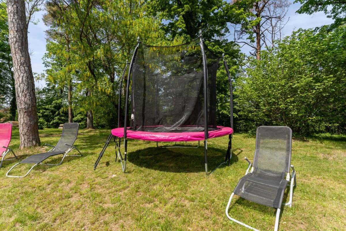 Espace enfants, sous surveillance des parents bien sur
Maxi 100 kgs