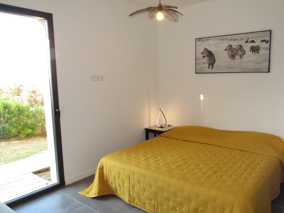 chambre 2 avec lit 180 ou 2x 90 donnant sur terrasse