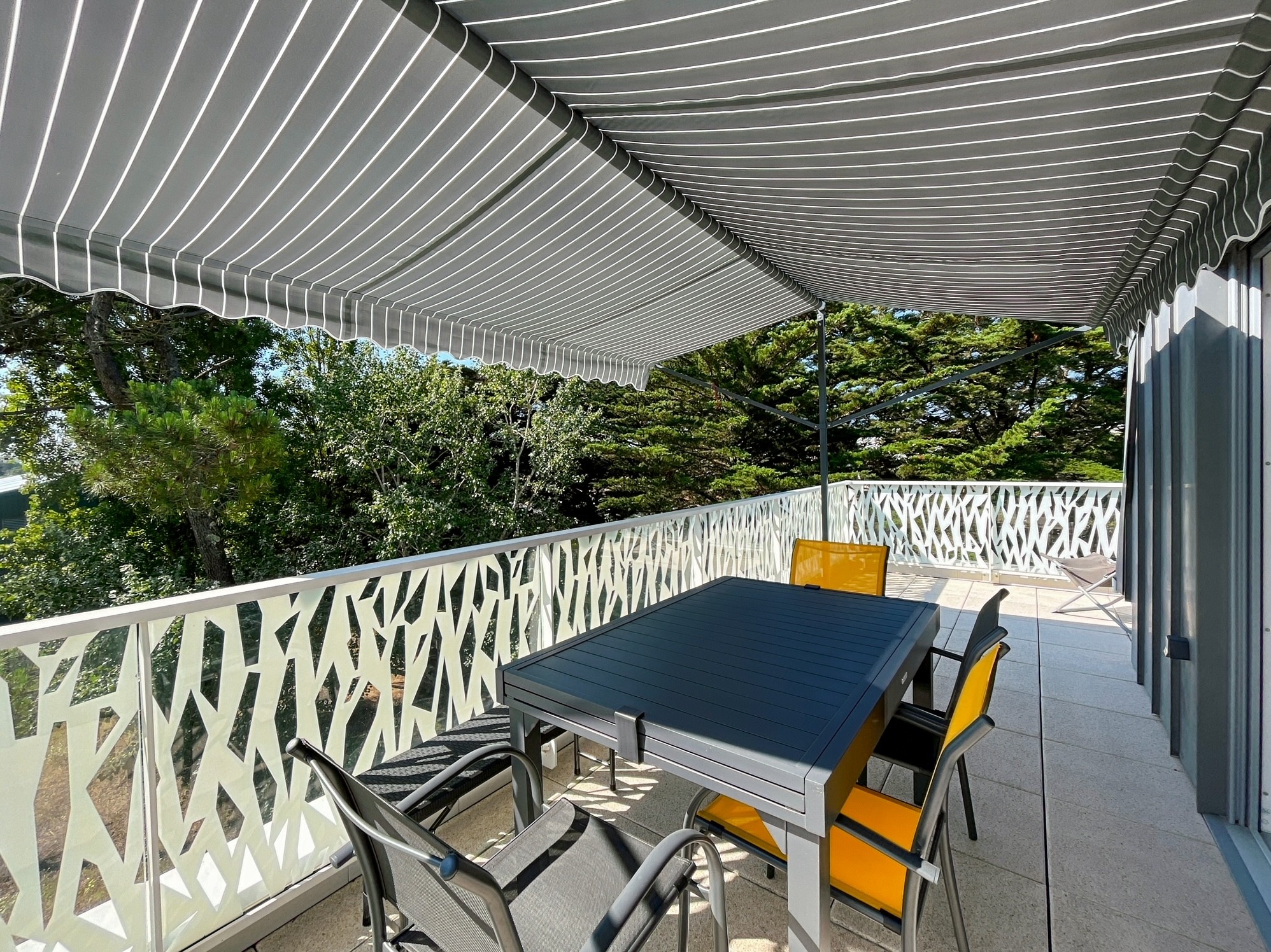 Balcony with garden furniture