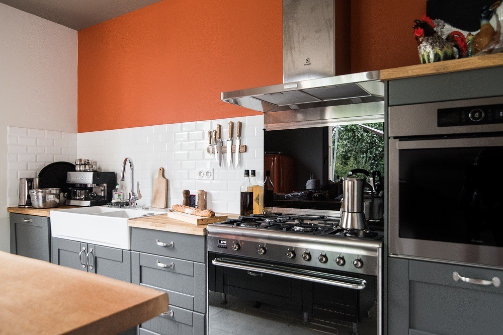 La cuisine, fonctionnelle et chaleureuse