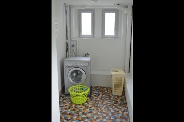 Lingerie - Studio 1er étage côté jardin