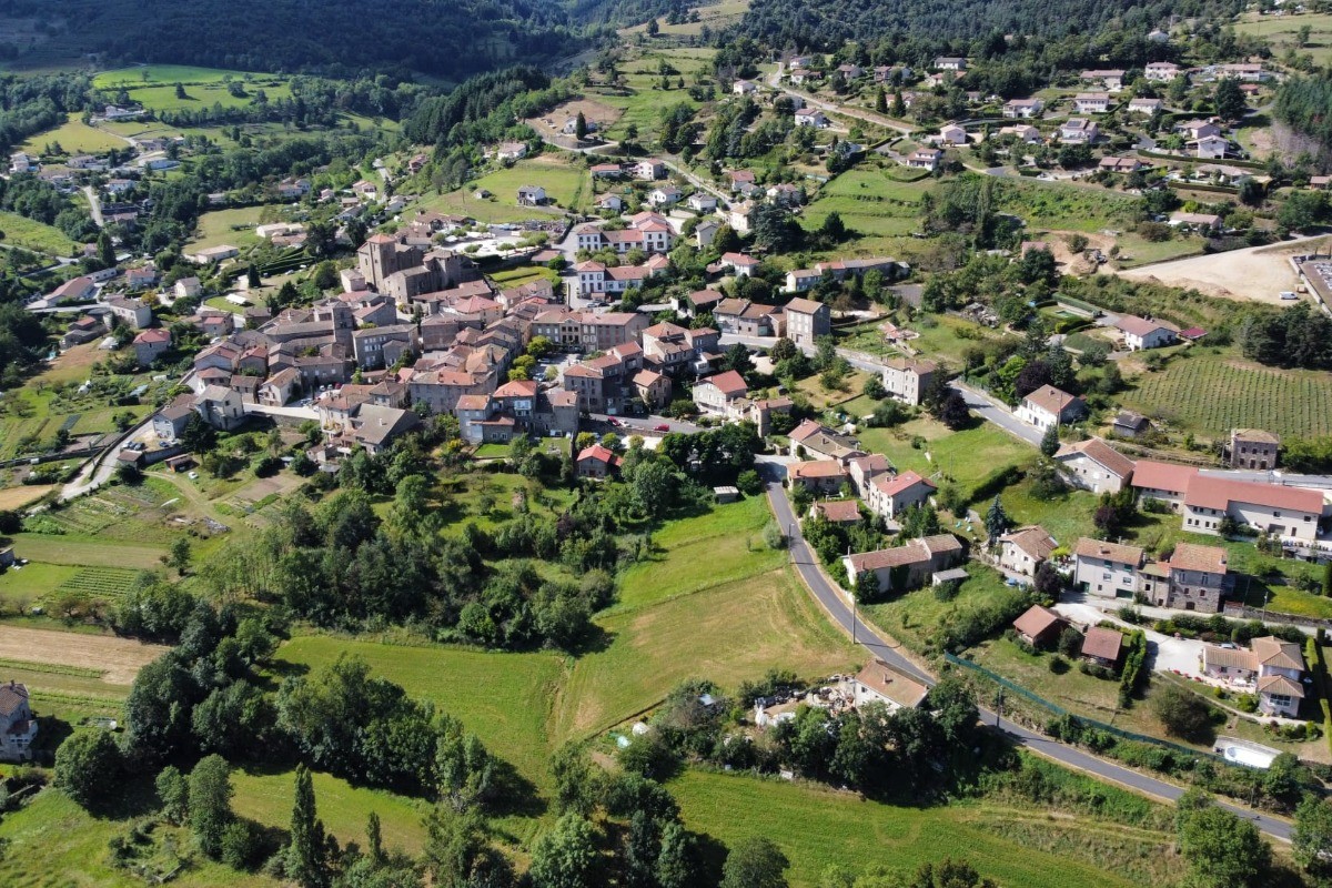 Vue aérienne de Desaignes