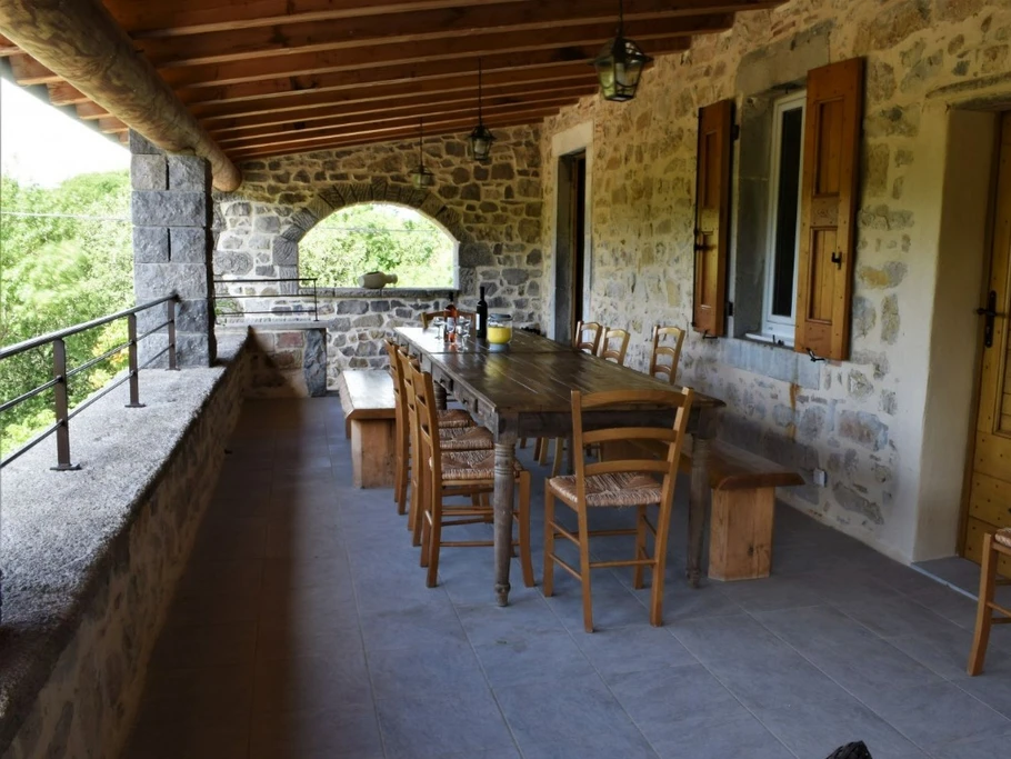 Domaine de Miegessolle - La terrasse couverte