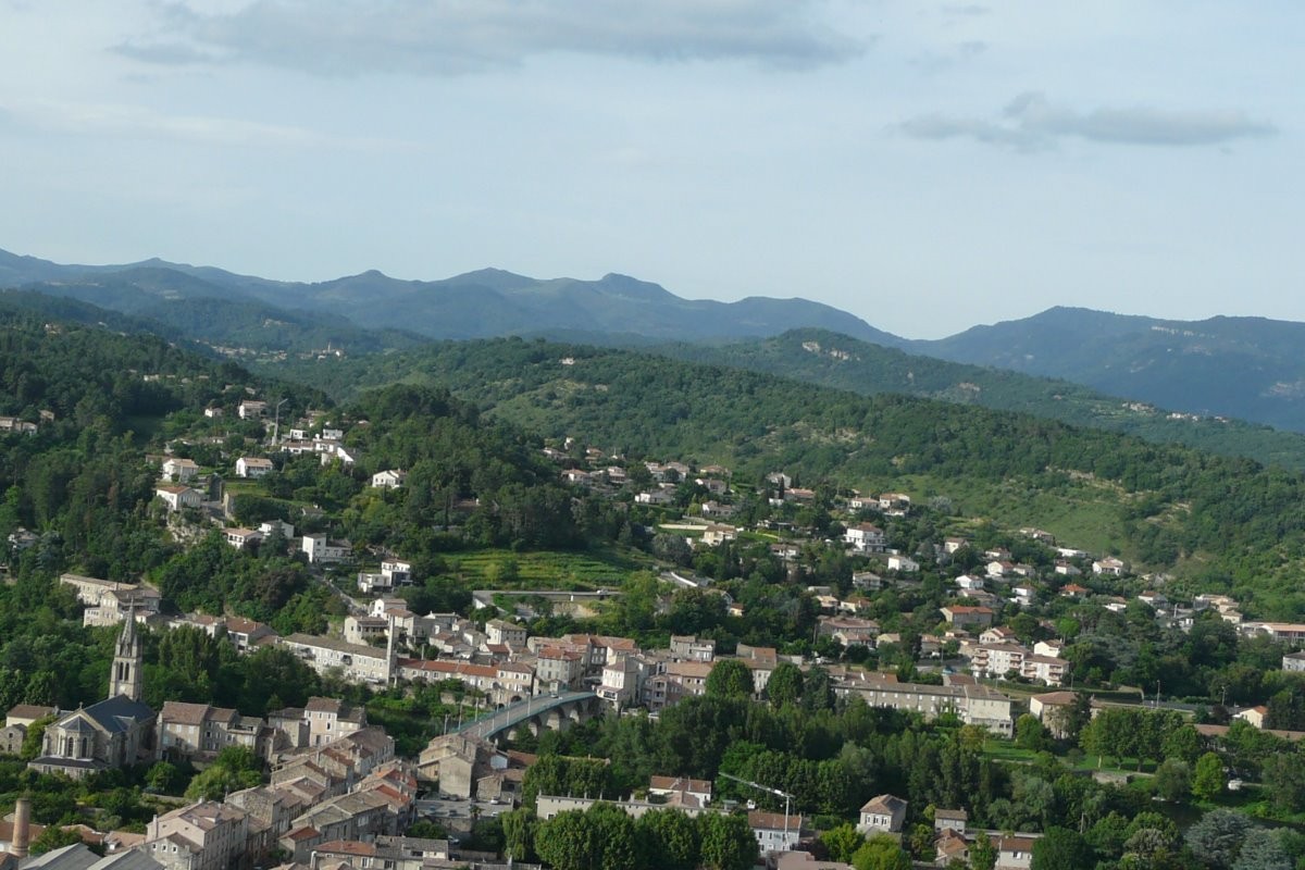 Vue  sur la vallée de l' Ardèche