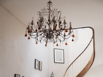 Escalier menant aux chambres