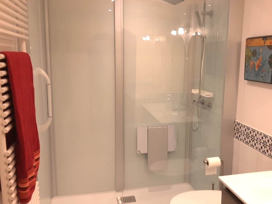 Douche à l'italienne siège de douche