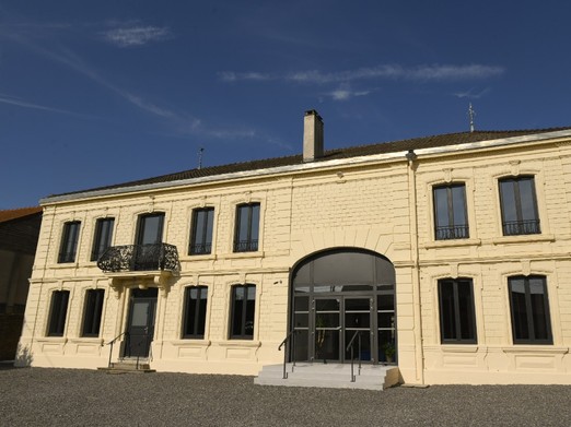 La façade avant