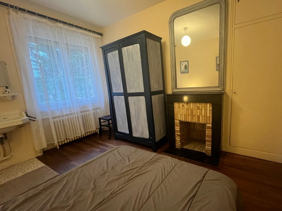 chambre étage 1 lit 2 places