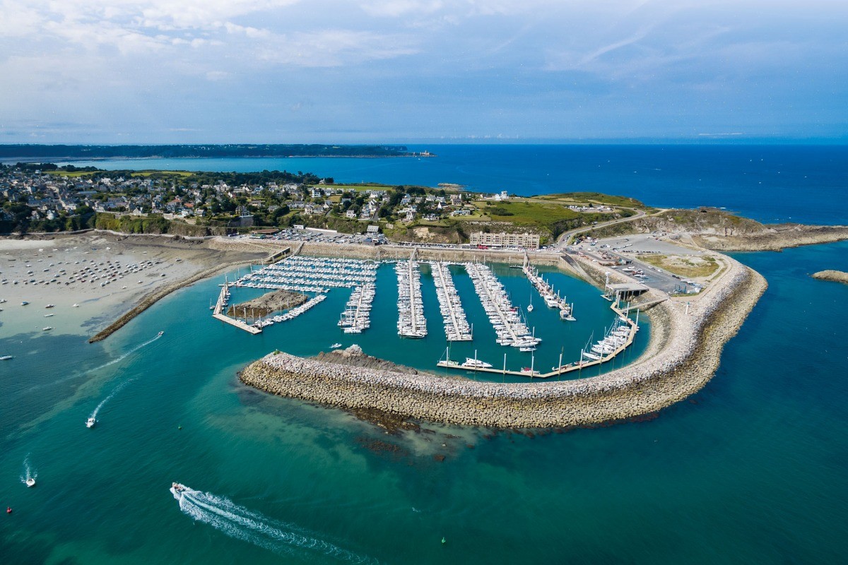 port de ST CAST.