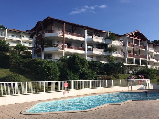 Résidence avec piscine