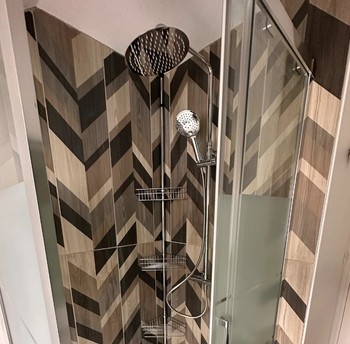 salle de douche - location de vacances - Chouilly