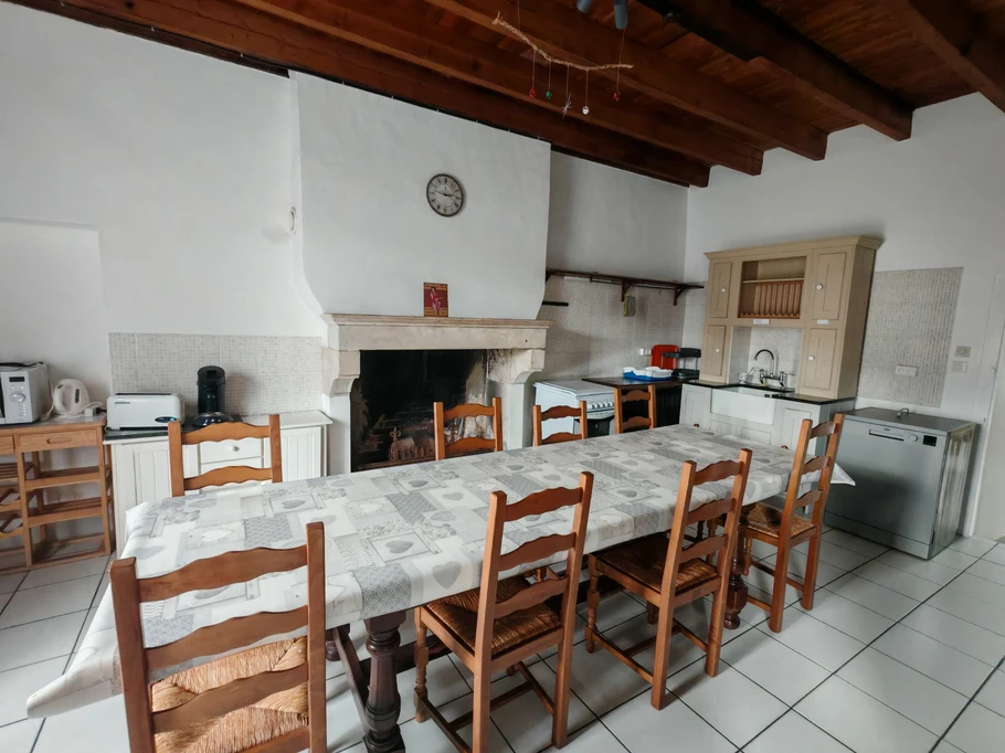 Kitchen - Dining room
