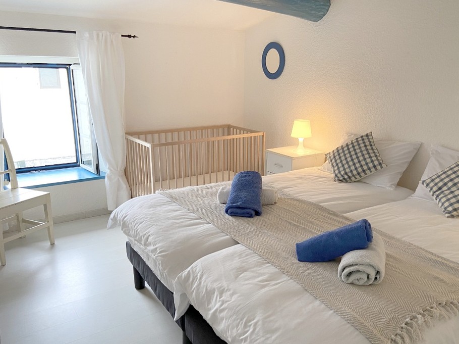 Chambre étage : 2 lits en 90