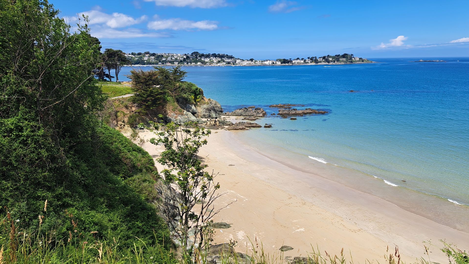 Plage de Plestin Les Grêves à 20 minutes