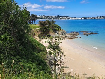 Plage de Plestin Les Grêves à 20 minutes