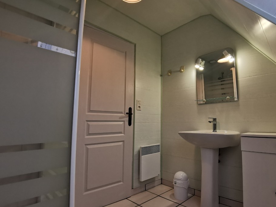 Salle d'eau à l'étage
