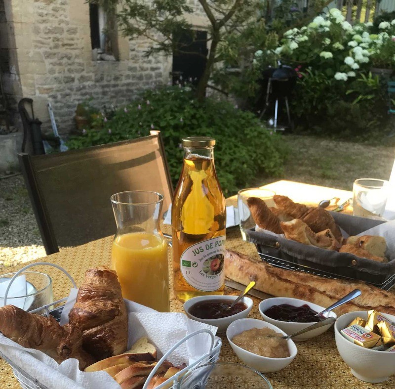 Le Mas Normand breakfast