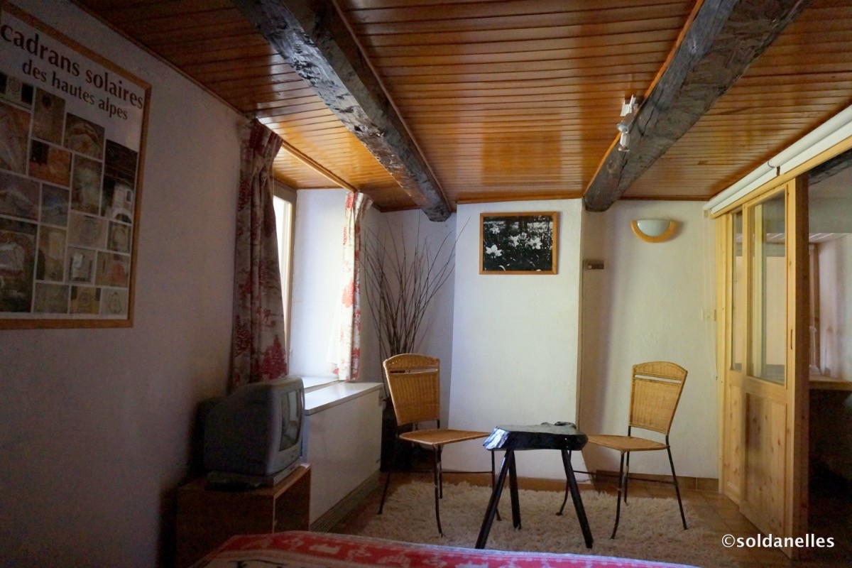 Chambre parentale coin salon