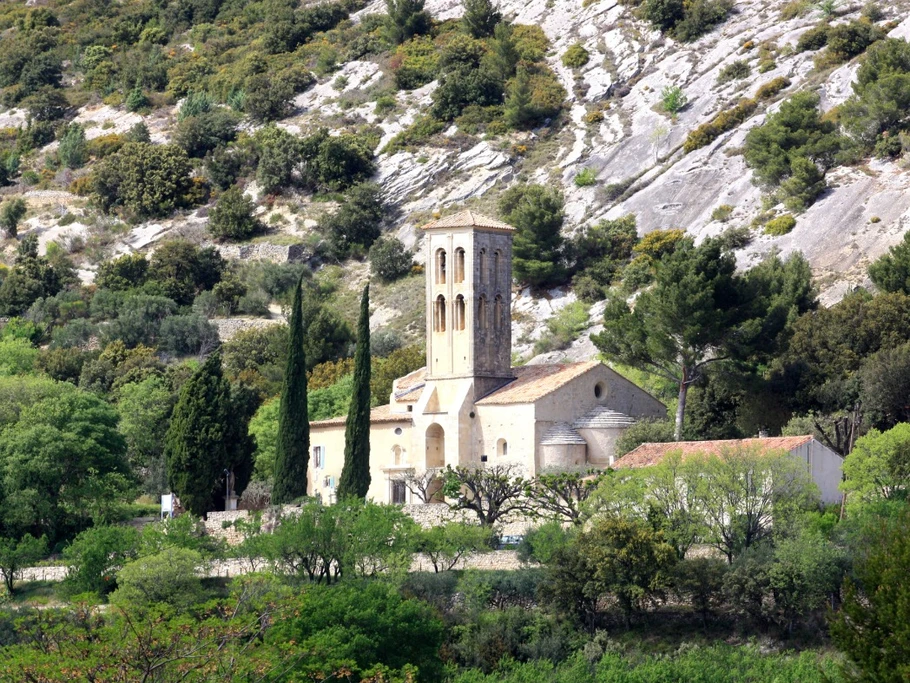 Notre Dame d'Aubune (©HOCQUEL A - VPA)