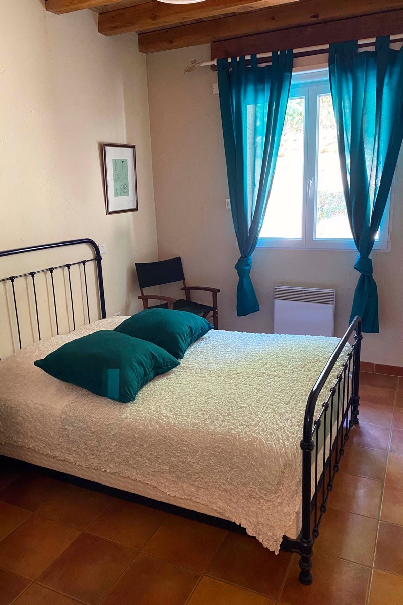Chambre lit double 140cm