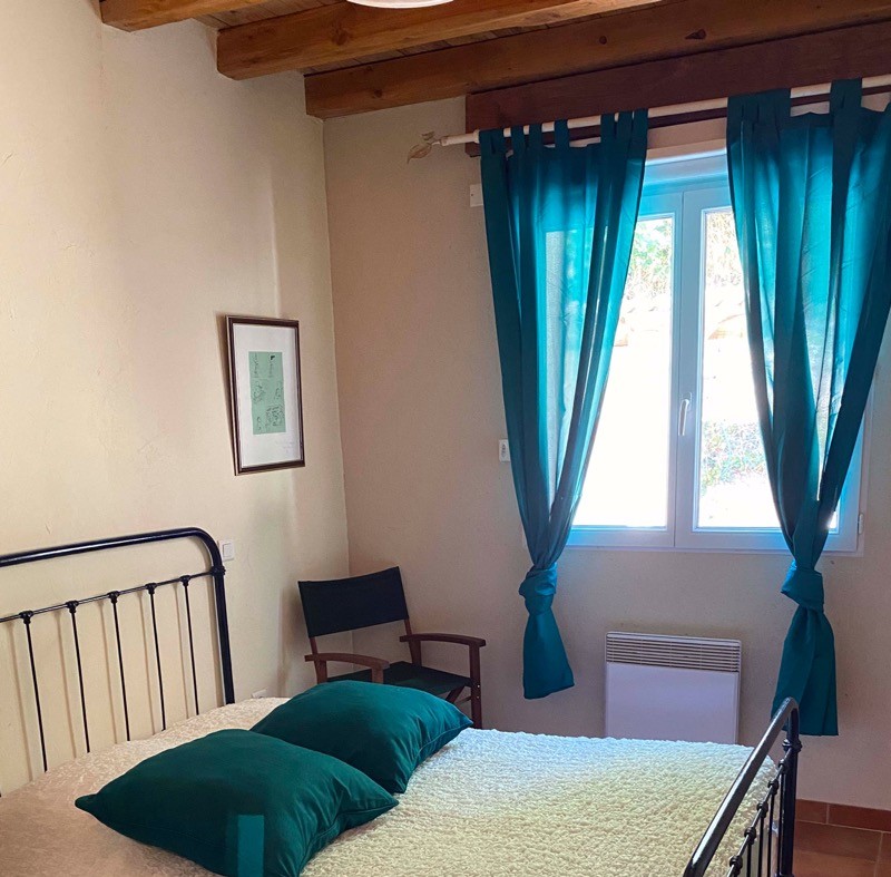 Chambre lit double 140cm