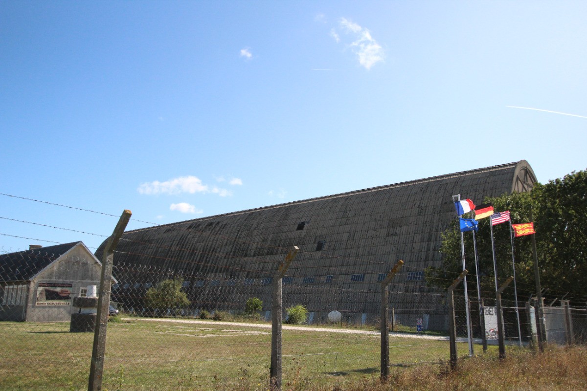 Ecausseville_Hangar à dirigeables