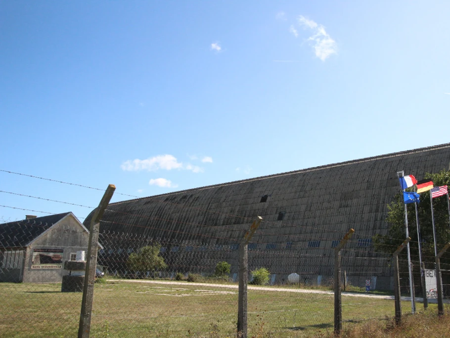 Ecausseville_Hangar à dirigeables