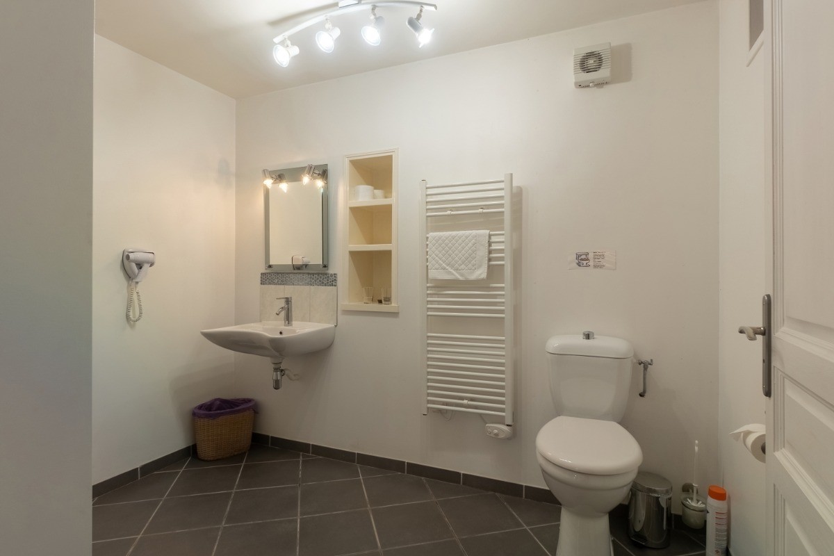 L'Ecurie - Salle de douche inter communicante
