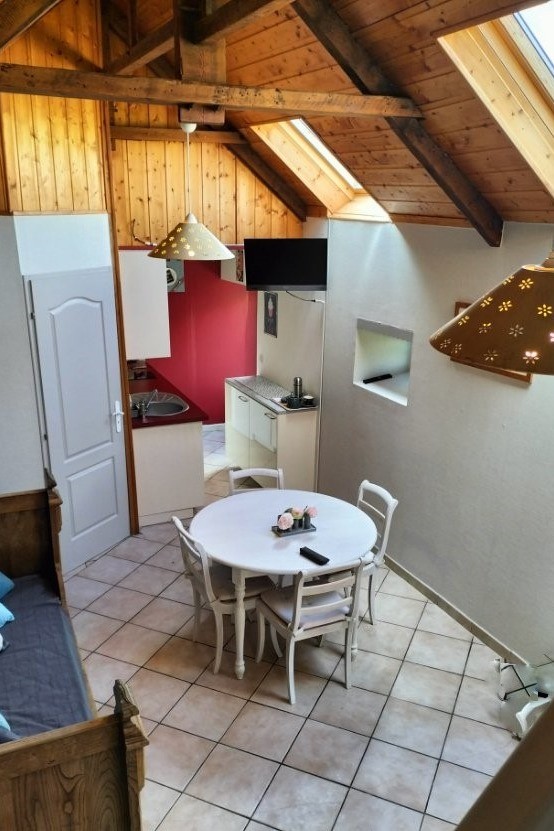 La cabane à bois, pèce de vie.