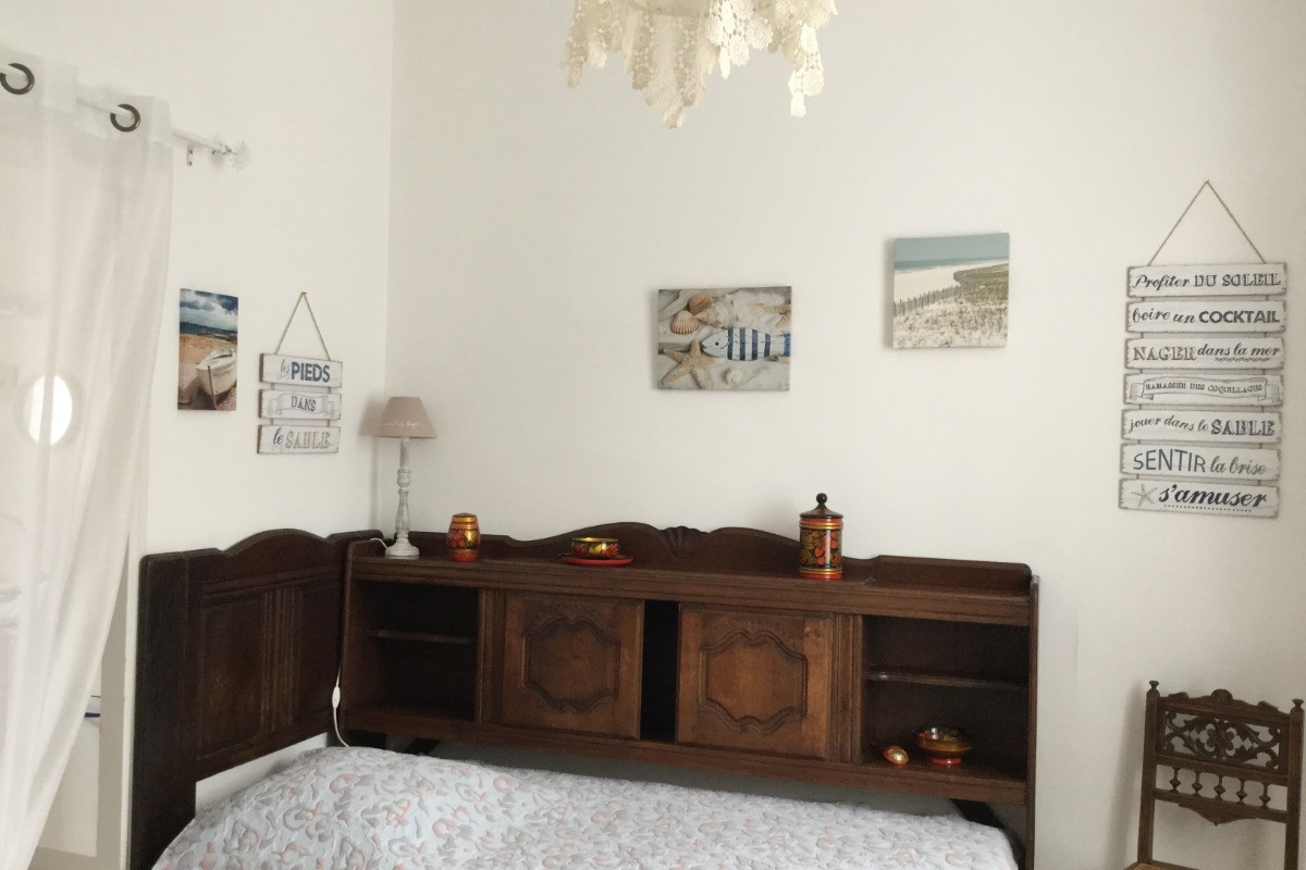 La chambre du rez-de-chaussée pour  une personne