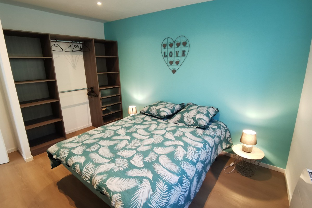 Chambre avec 1 lit 140