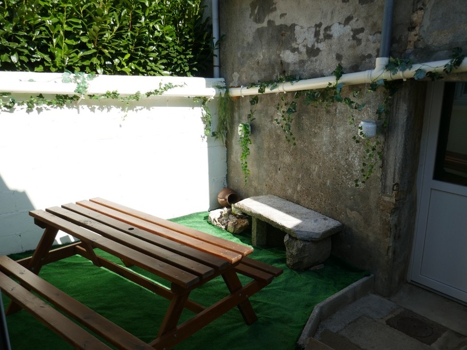 Cour extérieure pour les locataires