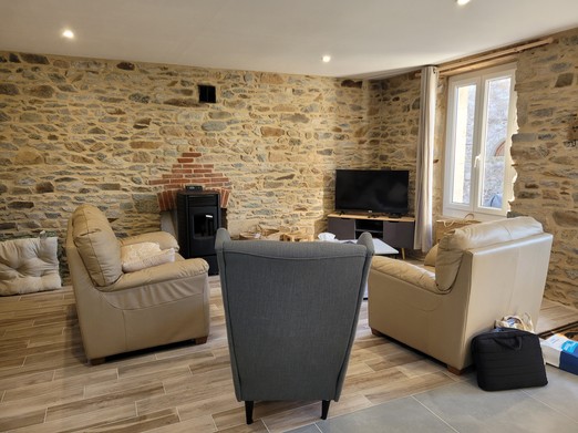 Location Ty Kermaudez, Clévacances, Paimpol, pièce de vie au RDC