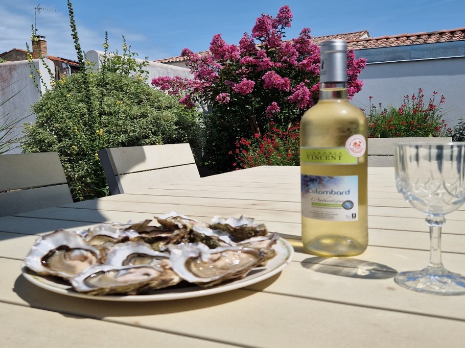 Les huîtres de l'ile d'Oléron avec un verre de Colombard