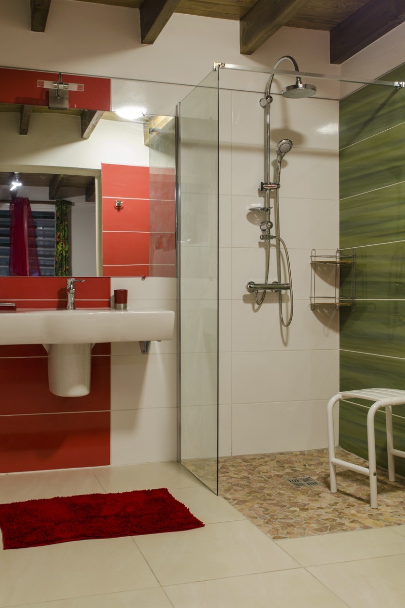 Salle d'eau attenante 1