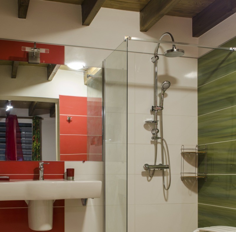 Salle d'eau attenante 1