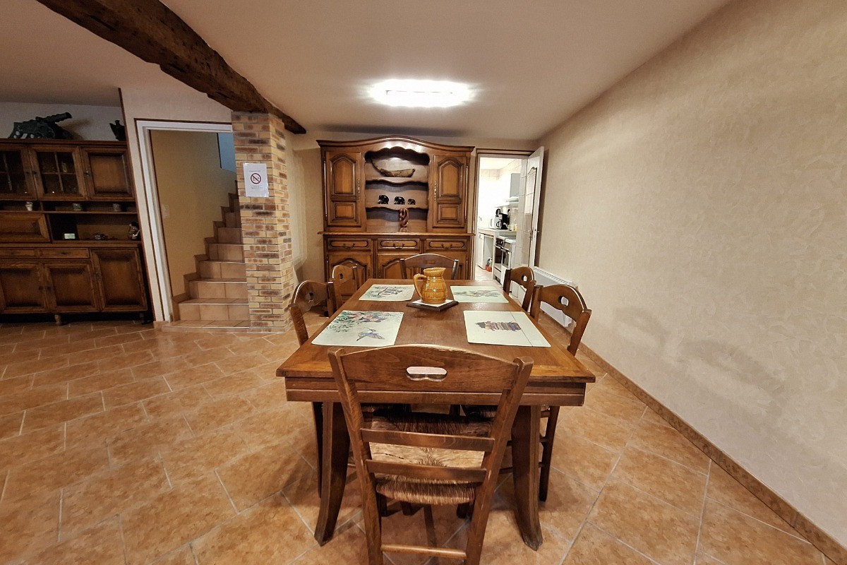 salle à manger spacieuse