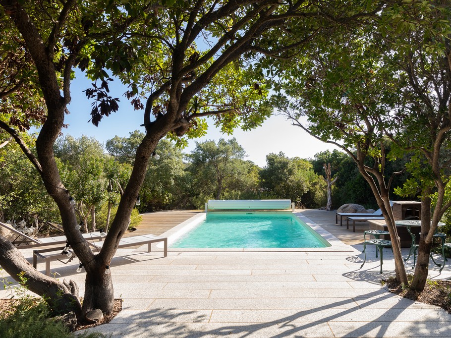 Swimming pool and terrace