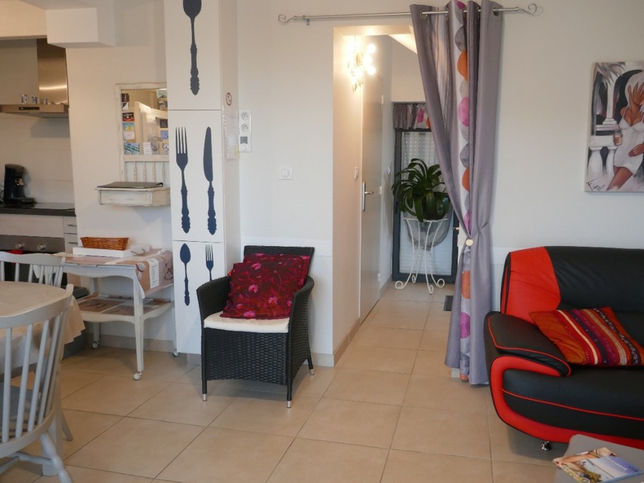 Salon et accès étage