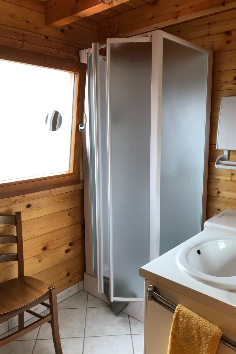 Chalet Chez Léon -  SDE-WC au rez-de-chaussée