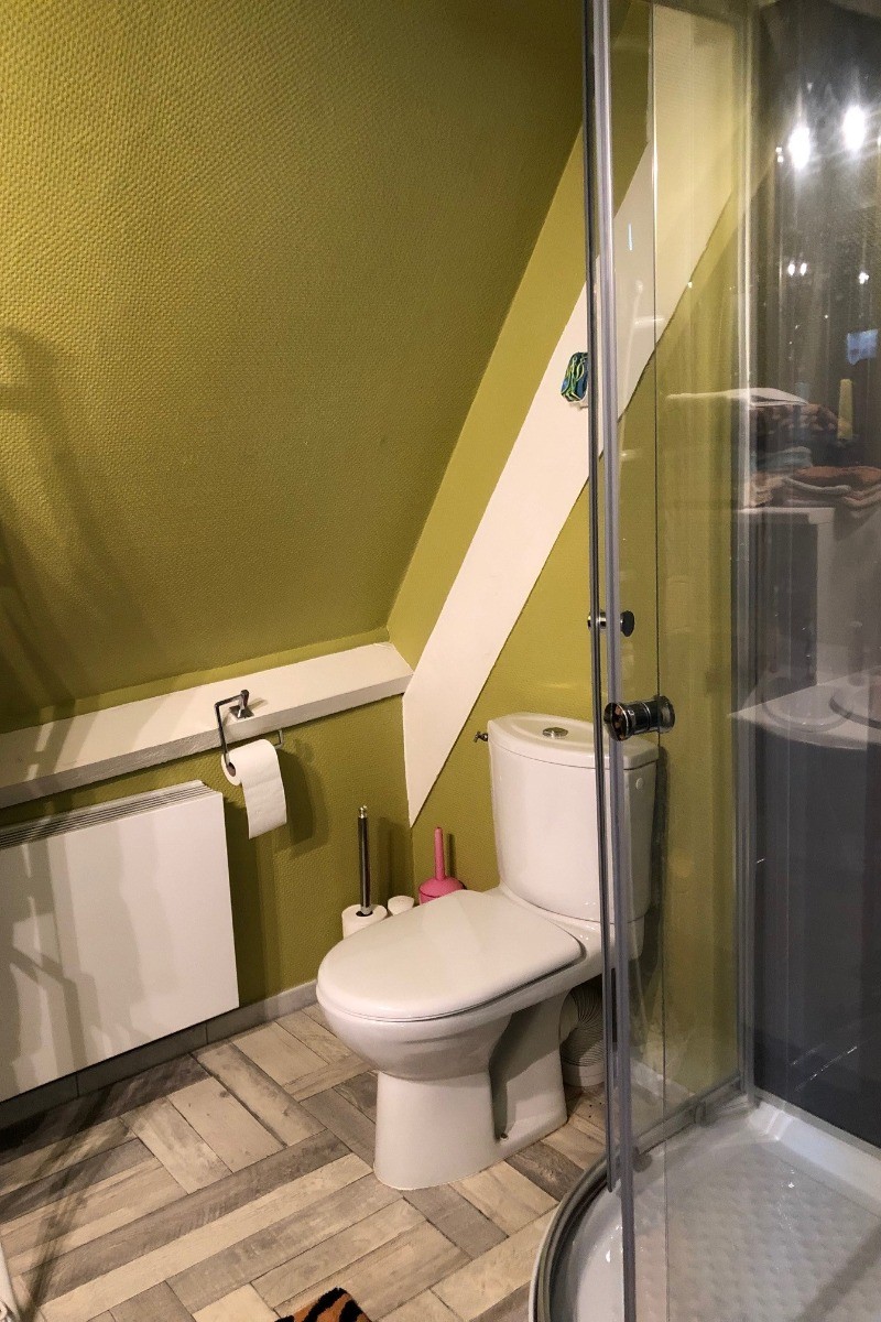 Salle de bain chambre Noire/Blanche 3 pers