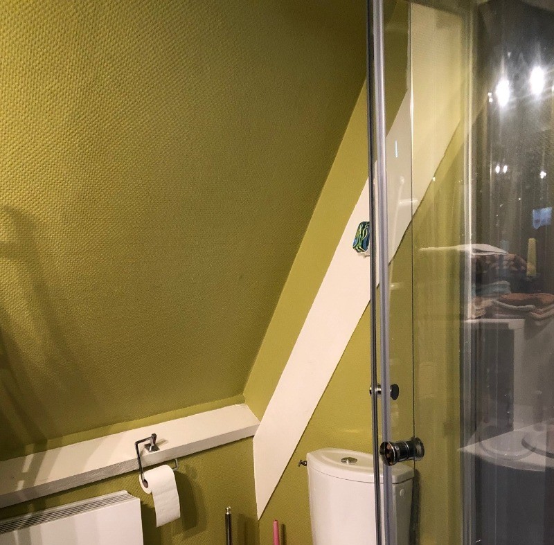 Salle de bain chambre Noire/Blanche 3 pers