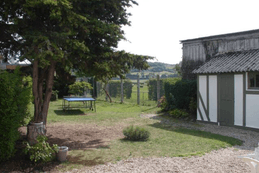 Jardin env 370m², le long de l'hippodrome de Clairfontaines