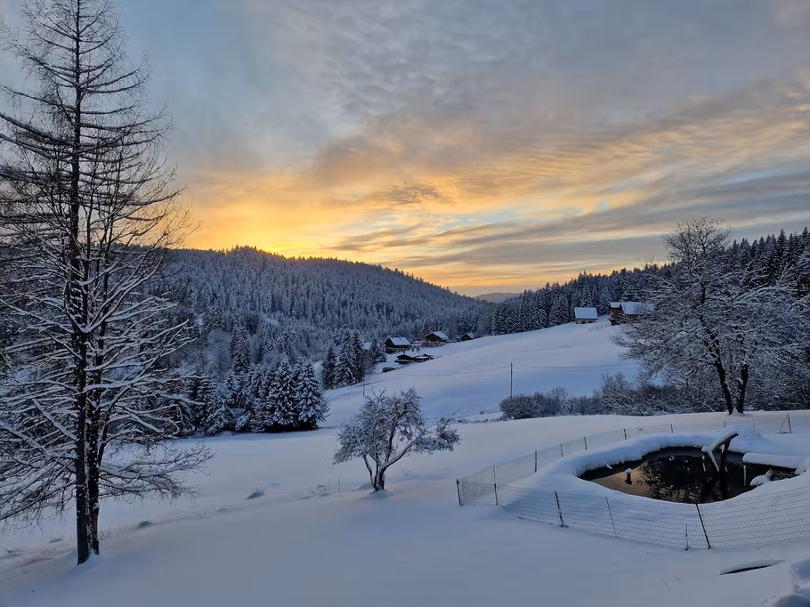 Gîte de groupe Fenil-Logis, ferme entièrement rénovée - Gîtes Digitale