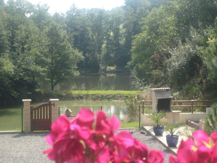vue des étangs depuis les chambres