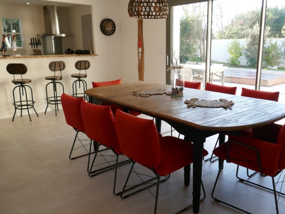 Séjour donnant sur terrasse