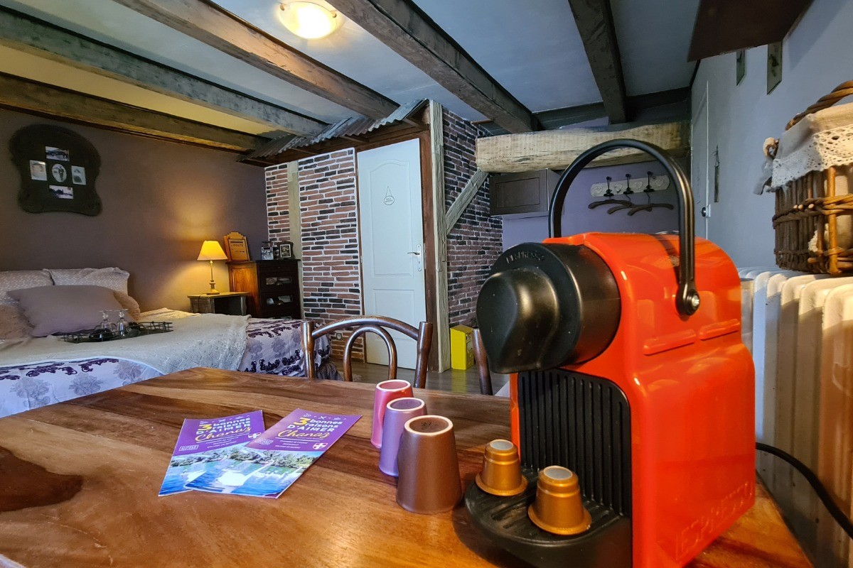 un café avec les capsules du torréfacteur du village à votre disposition en chambre