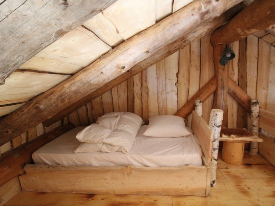 Fuste du Trappeur, Grand lit double - Les Cabanes du Lac de Pierre Percée