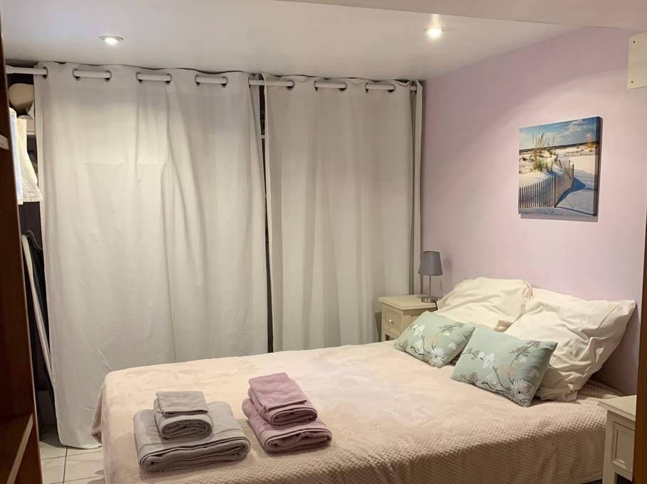 1ère Chambre en RDC lit double