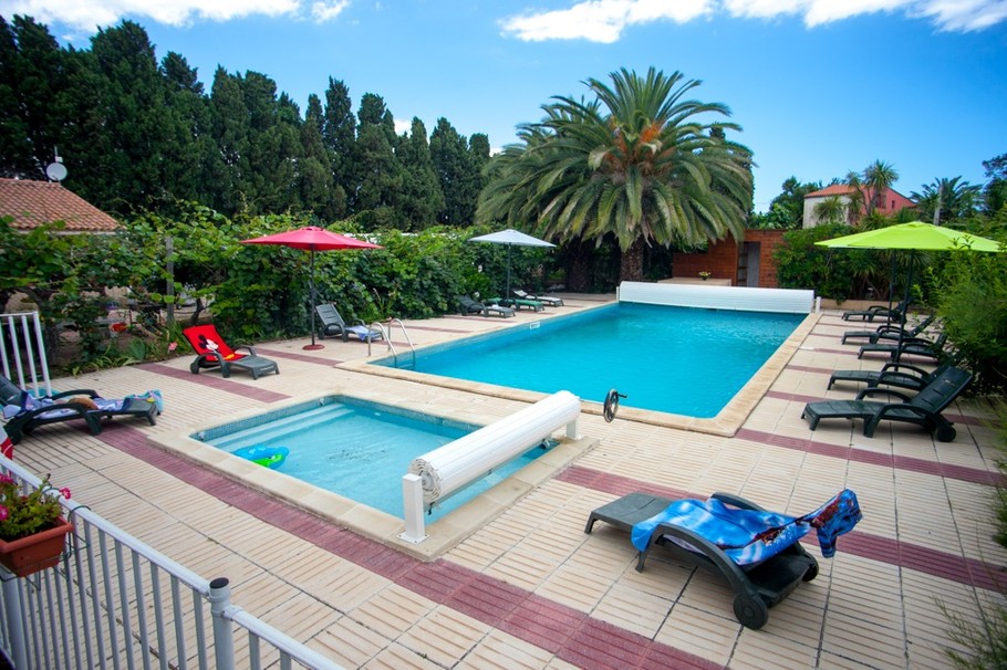 Piscine commune avec 2 bassins